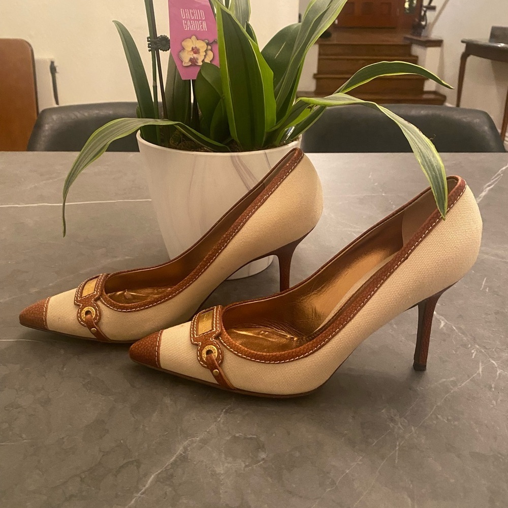 Dolce & Gabbana Logo Heels | Canvas & Leather Pointed Toe Pumps | Size 38.5